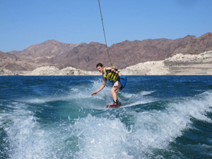 Wakebord at Lake Mead in Las Vegas